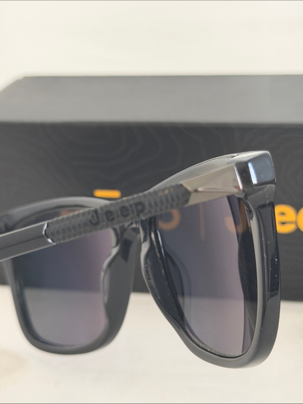 REVO Jeep sunglasses - Picture 5 of 11